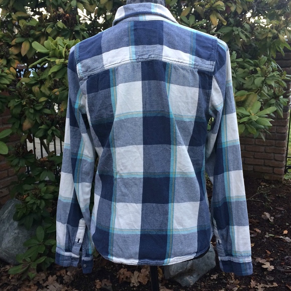 Hollister Blue and White Plaid Flannel Shirt  - Size Large - Picture 4 of 8